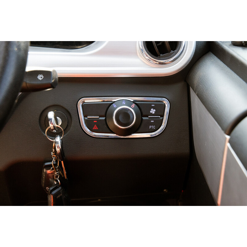 Elektromobil UNIZDRAV MiniCar - NAJAZDENÝCH 150 KM