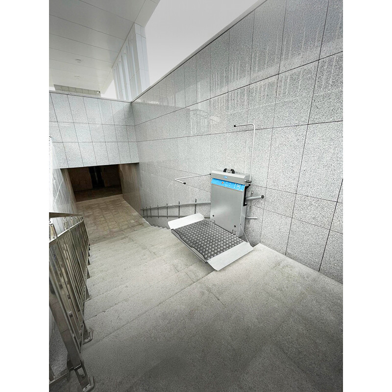 Šikmá schodisková plošina Masha