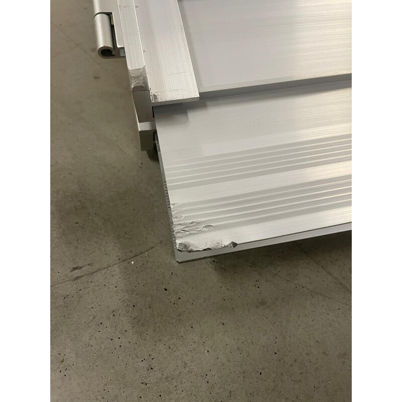 Sklápacia nájazdová rampa, 150 cm - POŠKODENÝ ROH