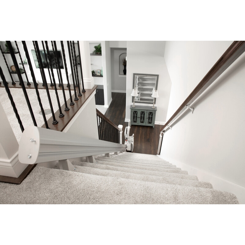 Stoličkový výťah Elan s rovnou koľajnicou