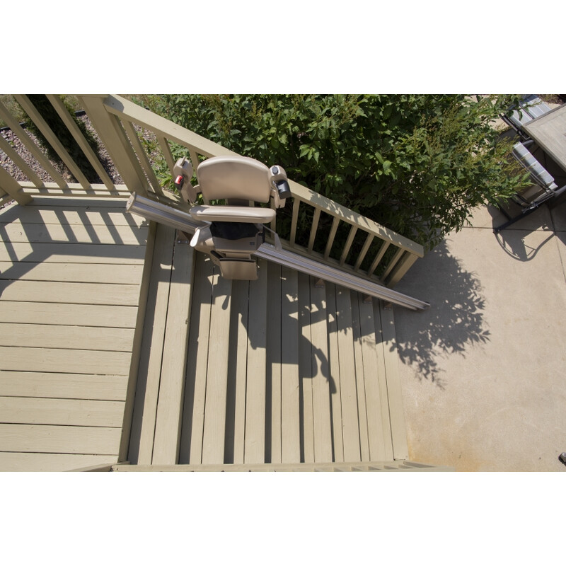 Stoličkový výťah Elite s rovnou koľajnicou