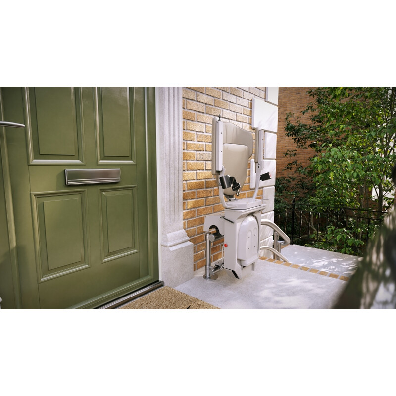 Stoličkový výťah Unizdrav so zatočenou koľajnicou