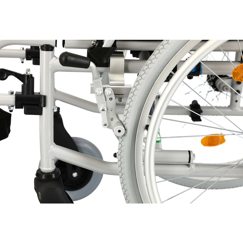 Invalidný vozík odľahčený s nastaviteľným ťažiskom  (Výstavný kus)