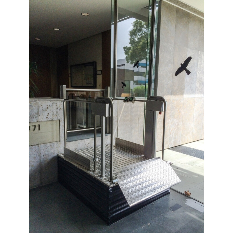 Zvislá zdvíhacia plošina MB 750