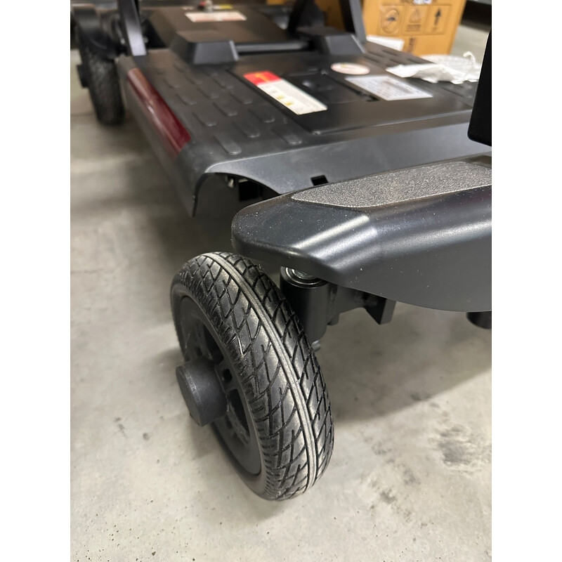 Skladací vozík COMPACT pre seniorov s lítiovou batériou (Použivaný kus)