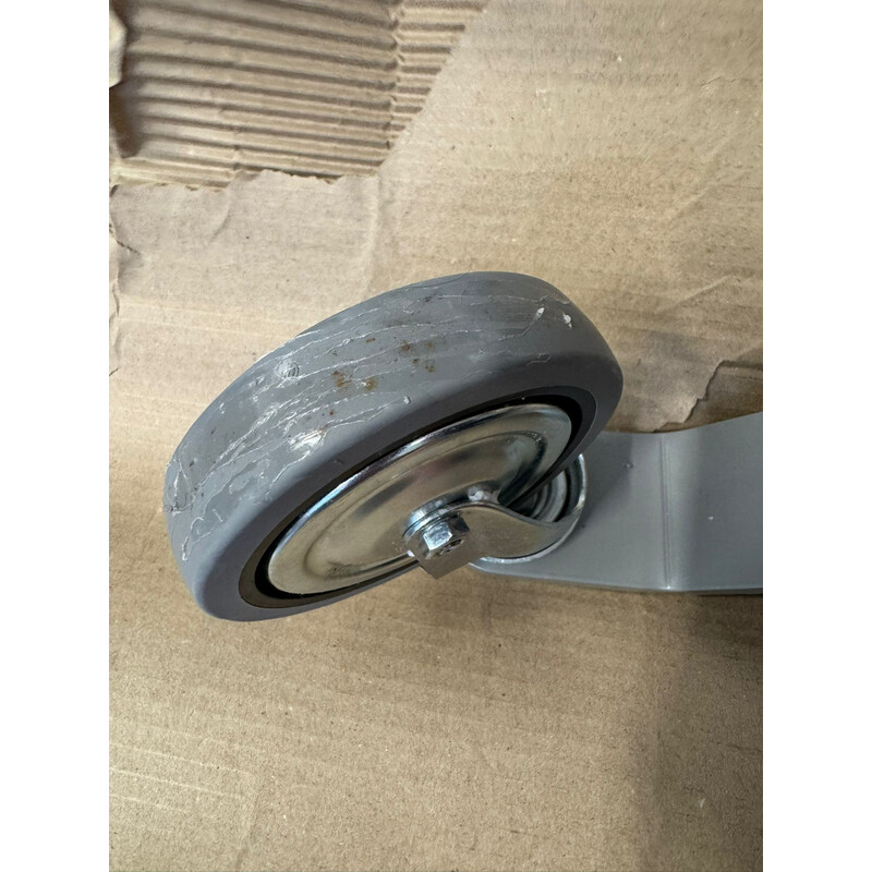 Elektrický zdvihák - ŠKRABANCE NA KONŠTRUKCII