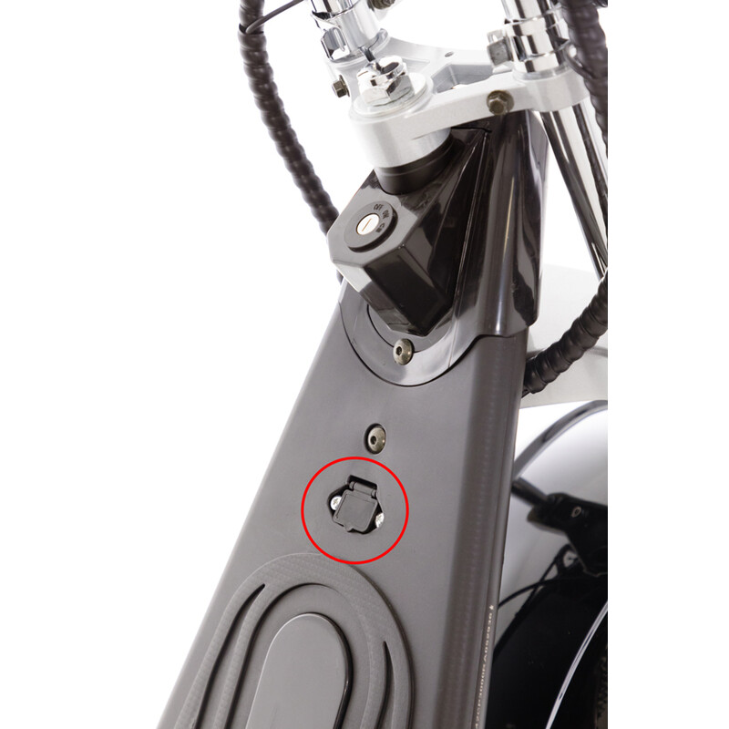 Elektrický Chopper UNIZDRAV PRO trojkolesový – výkonný 2000 W motor (Používaný kus)