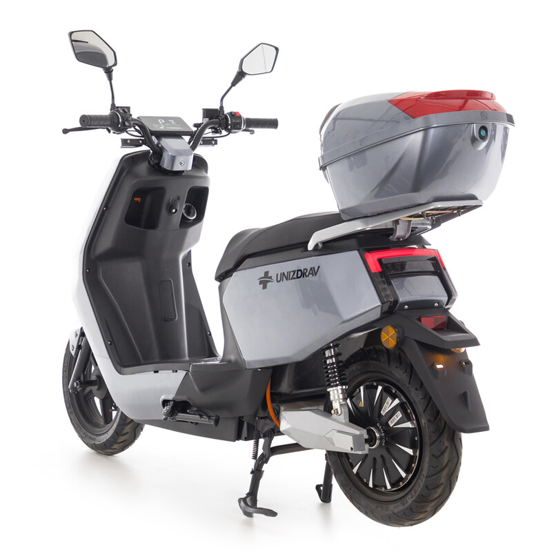 Elektrický skúter UNIZDRAV e-City s dojazdom 120 km - ŠKRABANEC NA ZADNOM BLATNÍKU