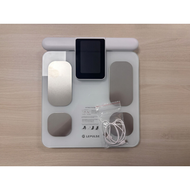 Profesionálna SMART váha s funkciou analýzy tela a LED displejom na rukoväti + mobilná aplikácia a Bluetooth (Používaný kus)