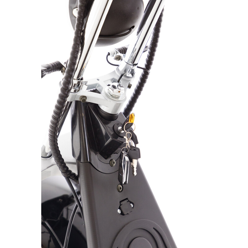 Elektrický Chopper UNIZDRAV PRO trojkolesový – výkonný 2000 W motor (Výstavný kus)